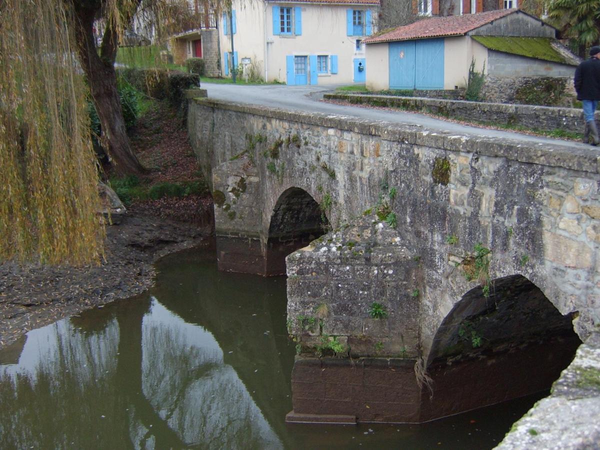 Chambres De La Porte Aux Moines Vouvant Zewnętrze zdjęcie